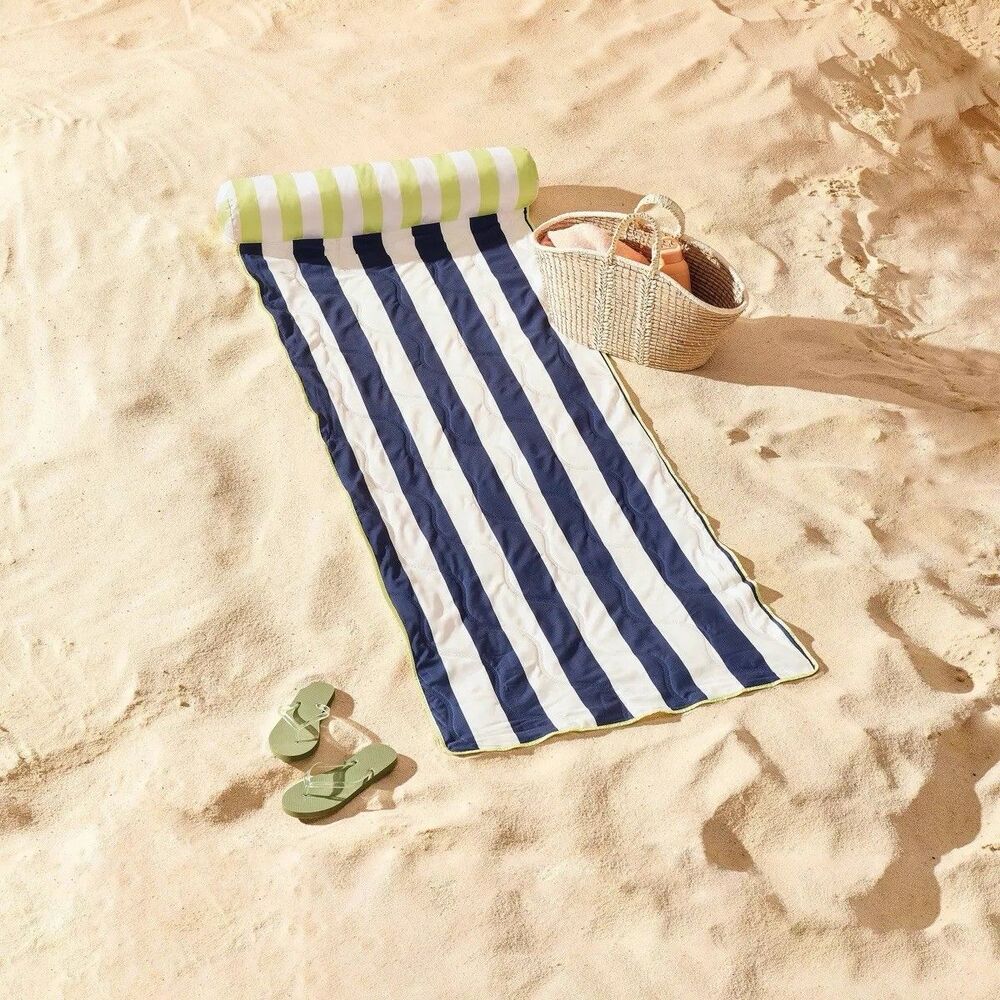 Room Essentials Outdoor Striped Beach Mat Navy 2'6"x6' New No Yellow Buckles